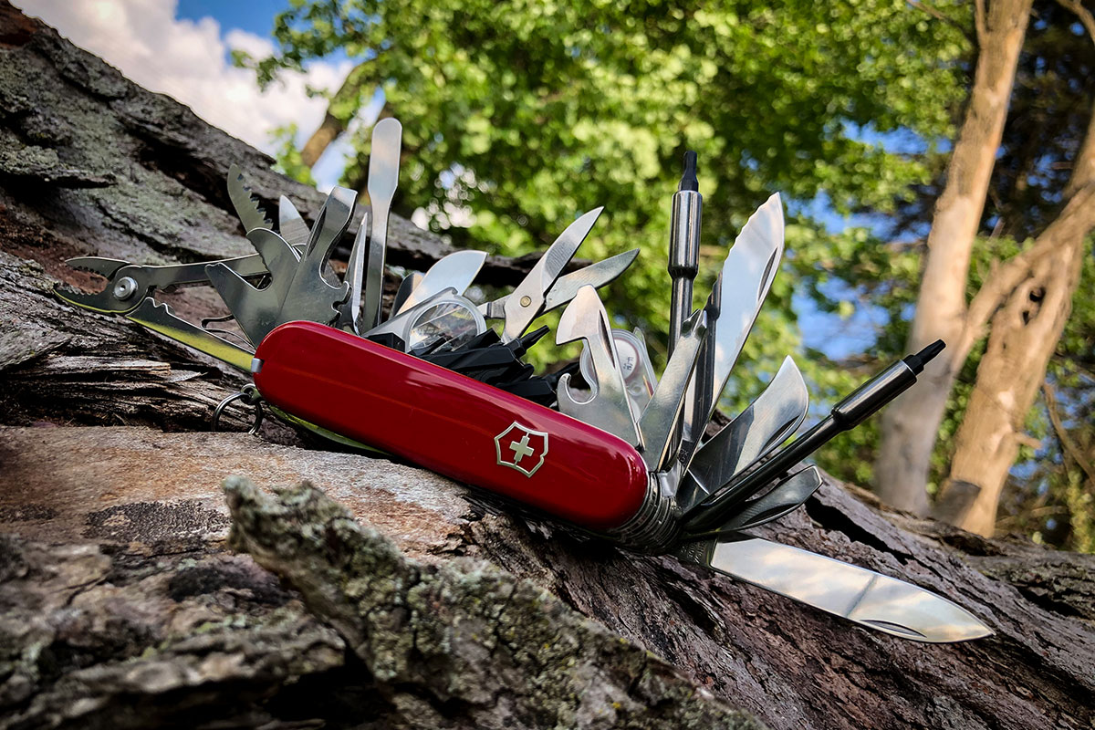 Swiss Army Knives for Serious Collectors - Knife & Gear Society